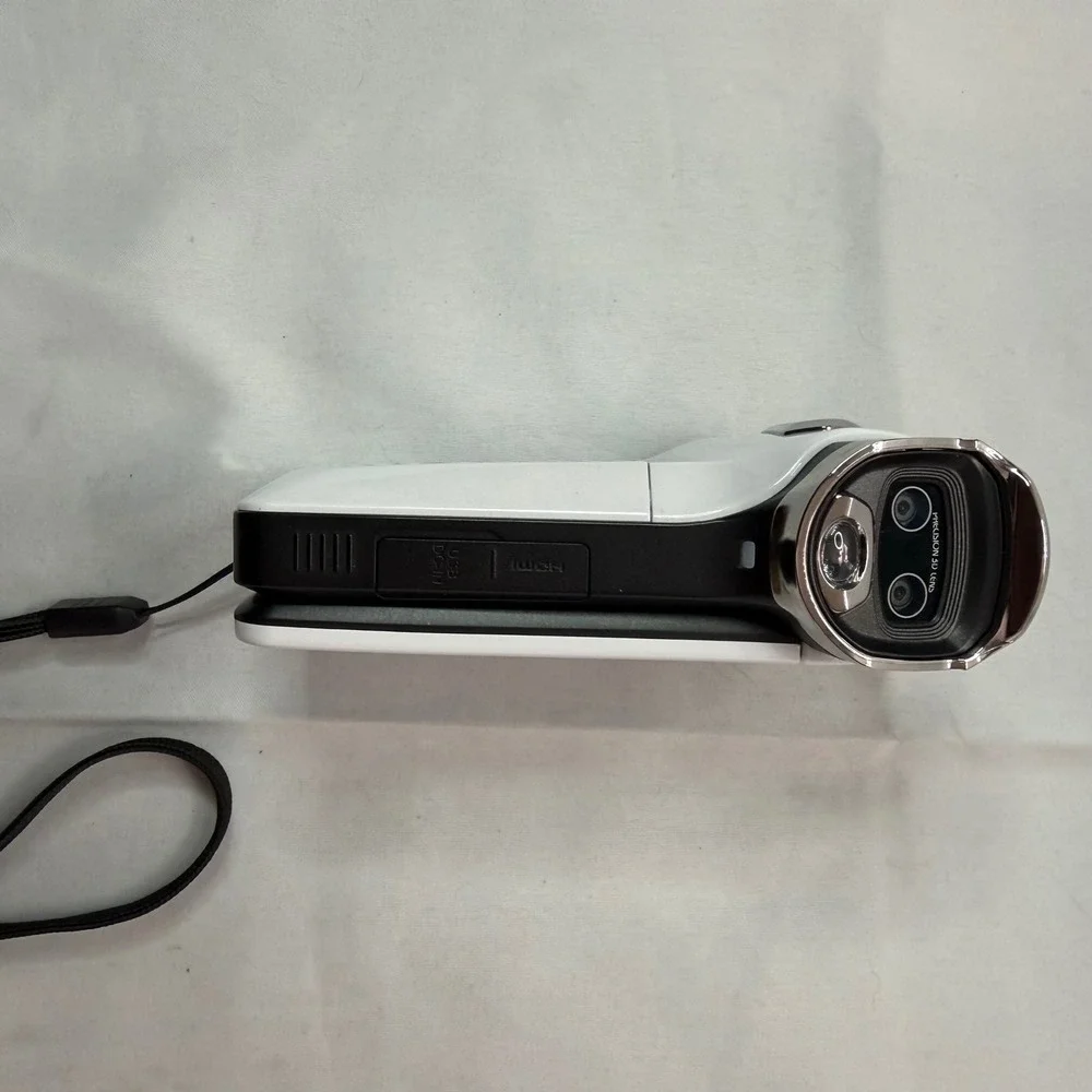 DXG DXG-5D7V 3D Pocket Camcorder 5MP CMOS with Pouch